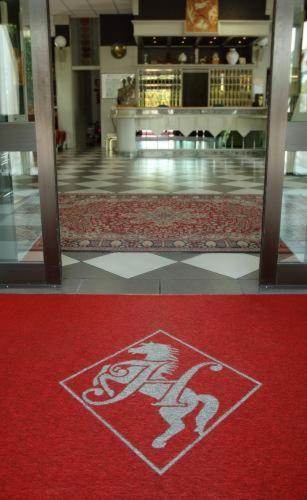 Hotel Cavallino Фаенца Екстер'єр фото