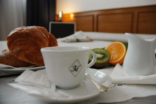 Hotel Cavallino Фаенца Екстер'єр фото